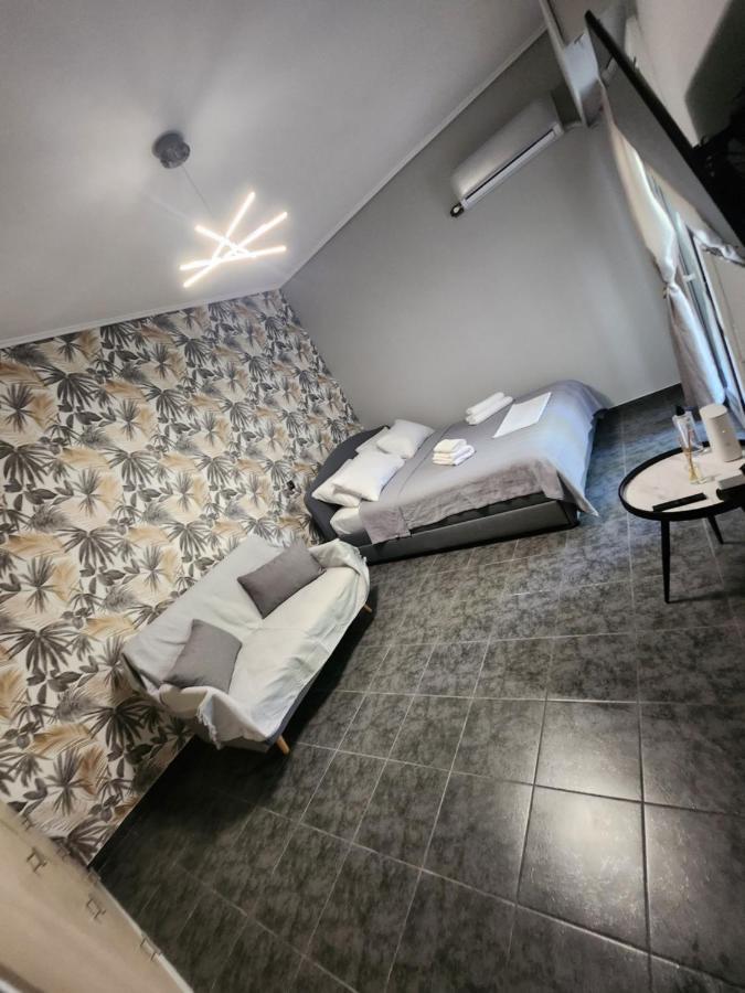 Small Luxury Apartment Anavyssos Esterno foto